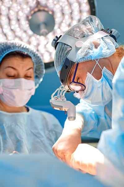 Cirurgia - Centro M&eacute;dico Jardins - Cirurgi&atilde;o Pl&aacute;stico em Vit&oacute;ria - ES